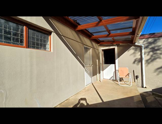 2 BEDROOM HOUSE FOR SALE IN GENADENDAL
